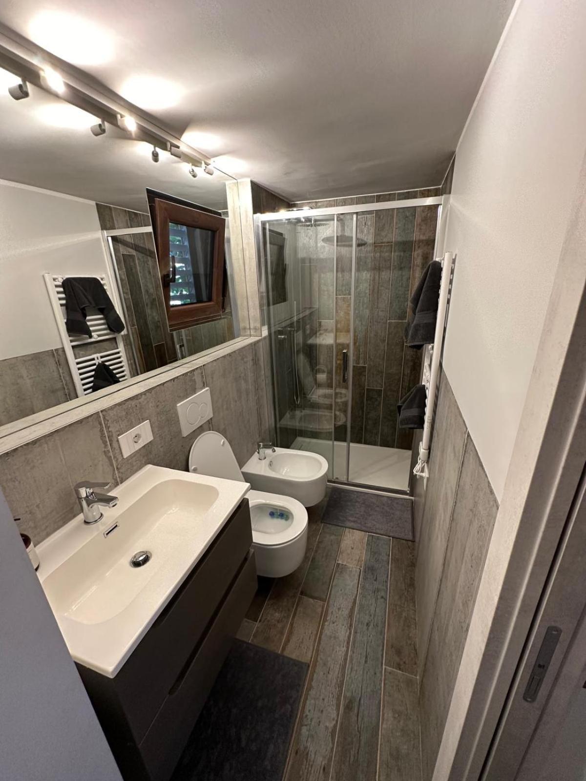 Apartment Due Fiori Loft Niguarda Milan